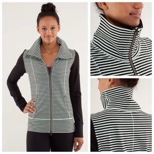 Lululemon daily yoga jacket 6 classic stripe Mint Moment Black